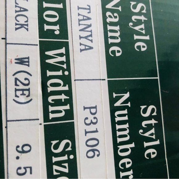 NWT Hoopoe warm winter boots with faux fur, size 8.5 and 9.5  W(2E), $85 - Picture 2 of 8